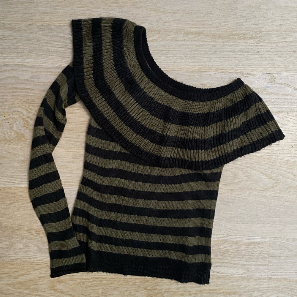 Free Generation Los Angeles One Sleeve Sweater